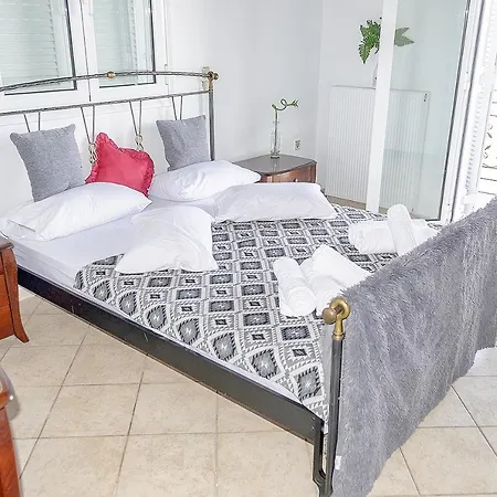 Traditional Fishing Village Apartment
