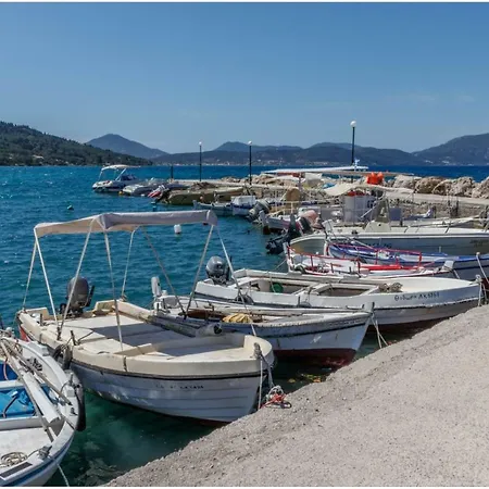 Apartment Traditional Fishing Village Mpoukaris